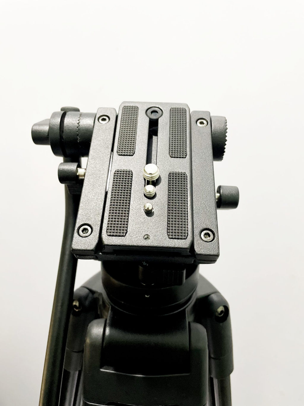 ICON 7870 Professional Tripod