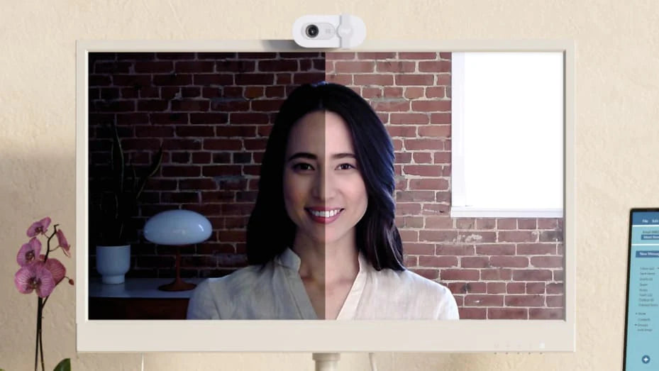 BRIO 100  Logitech HD Webcam